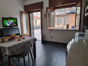 24006747-Ferienwohnung-4-Giarre-300x225-3