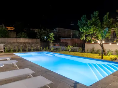 PoolOfHouse