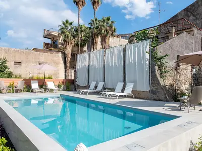 PoolOfHouse