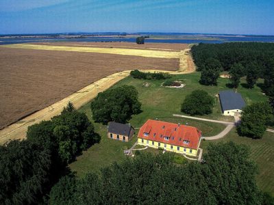 Direkte Umgebung des Objekts. Das Ferienhaus mit Remise und WeißerStall