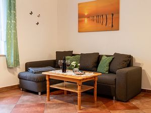 23955580-Ferienwohnung-3-Gingst-300x225-2