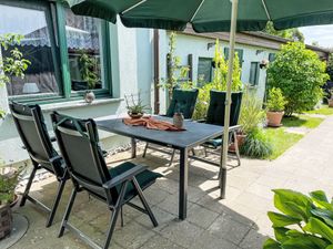 23878053-Ferienwohnung-4-Gingst-300x225-0