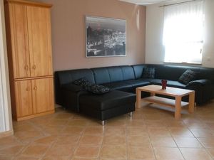 22425093-Ferienwohnung-4-Glees-300x225-1