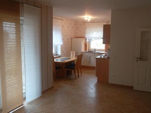 22425093-Ferienwohnung-4-Glees-300x225-5