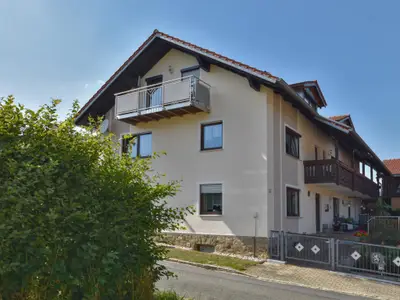 Außenseite Ferienhaus [Sommer]