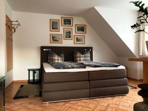 22427885-Ferienwohnung-2-Glowe-300x225-3