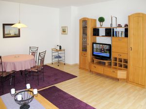 23847288-Ferienwohnung-5-Glowe-300x225-1