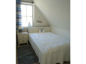 23920807-Ferienwohnung-6-Glowe-300x225-4