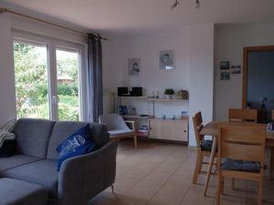 23920806-Ferienwohnung-5-Glowe-300x225-1