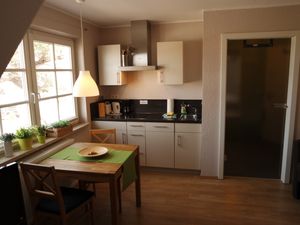 23875303-Ferienwohnung-2-Glowe-300x225-0