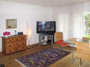 23847180-Ferienwohnung-3-Glowe-300x225-1