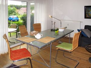 23847180-Ferienwohnung-3-Glowe-300x225-5