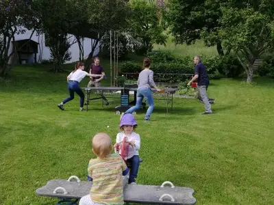 Action am Spielplatz für Groß und Klein