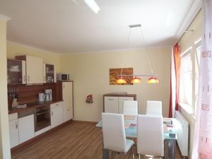 23063073-Ferienwohnung-4-Göhren (Rügen)-300x225-2