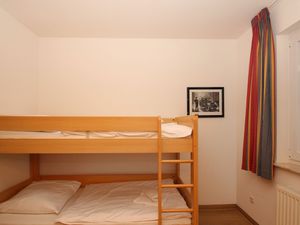 23957127-Ferienwohnung-6-Göhren (Rügen)-300x225-5