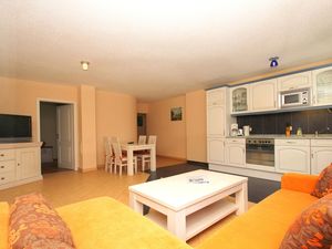 23957158-Ferienwohnung-4-Göhren (Rügen)-300x225-4