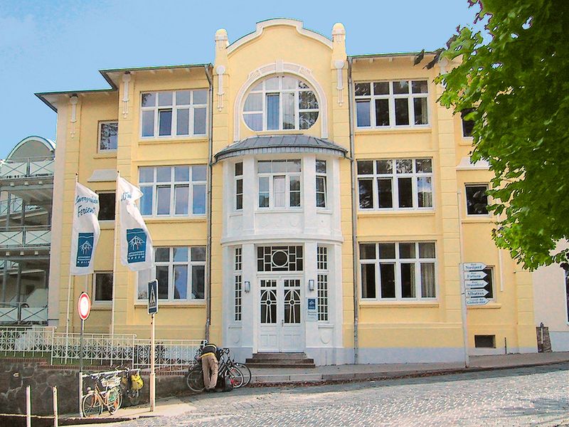 23948078-Ferienwohnung-4-Göhren (Rügen)-800x600-0