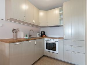 24048799-Ferienwohnung-3-Göhren (Rügen)-300x225-5