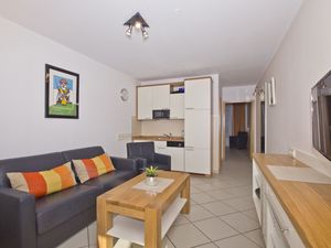 23956825-Ferienwohnung-3-Göhren (Rügen)-300x225-4