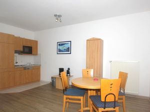 23957113-Ferienwohnung-4-Göhren (Rügen)-300x225-5