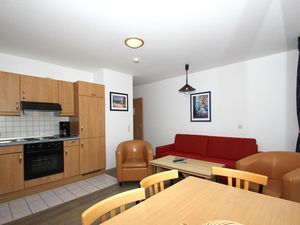 23957141-Ferienwohnung-4-Göhren (Rügen)-300x225-5