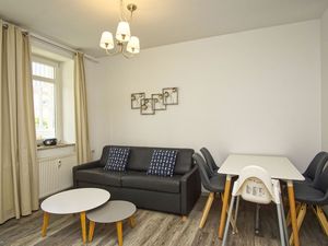 23956800-Ferienwohnung-4-Göhren (Rügen)-300x225-5