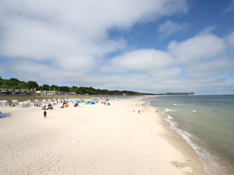 23071639-Ferienwohnung-4-Göhren (Rügen)-800x600-1