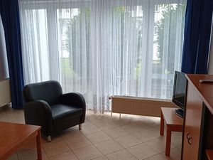 23297793-Ferienwohnung-4-Göhren (Rügen)-300x225-4