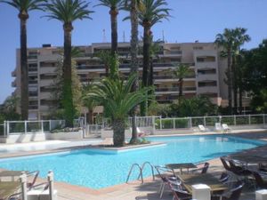 23964599-Ferienwohnung-4-Golfe Juan-300x225-4