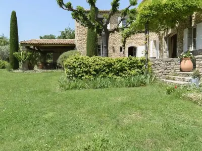 Ferienwohnung für 13 Personen (300 m²) in Gordes 9/10