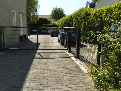 Kostenloser Parkplatz im Grundstück