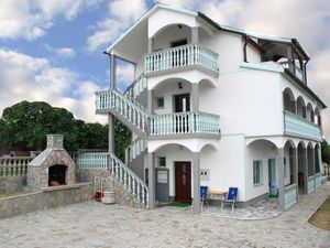 Ferienwohnung für 14 Personen (196 m²) in Gornji Karin