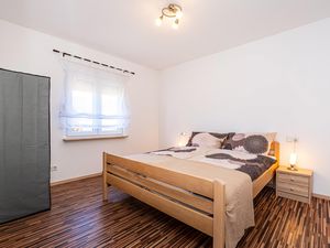 23752997-Ferienwohnung-5-Gornji Karin-300x225-5