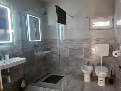 Ferienwohnung für 4 Personen in Gornji Karin 9/10