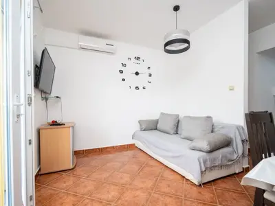 Ferienwohnung für 6 Personen in Gornji Karin 6/10