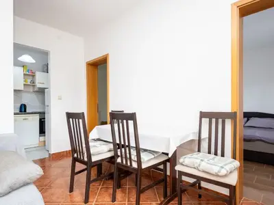 Ferienwohnung für 6 Personen in Gornji Karin 9/10