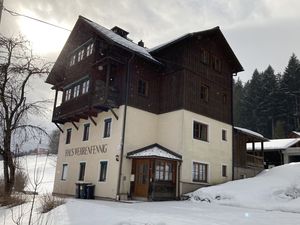 Außenansicht Haus Wehrenfennig im Winter