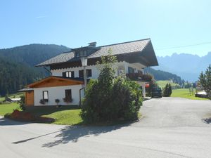 23293940-Ferienwohnung-4-Gosau-300x225-1