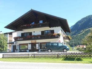 23293940-Ferienwohnung-4-Gosau-300x225-2