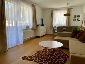 23293809-Ferienwohnung-6-Gosau-300x225-1