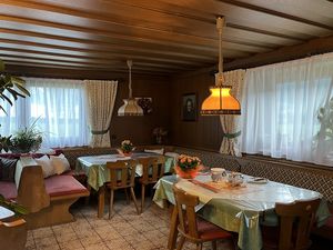 23021077-Ferienwohnung-4-Gosau-300x225-1