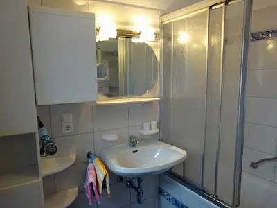 Badezimmer Wohnung 1