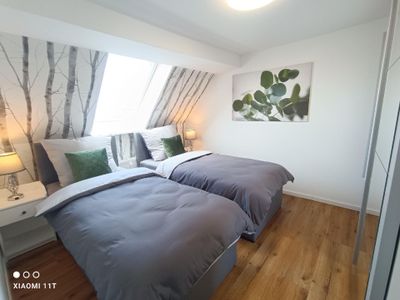 Schlafzimmer 2 mit zwei Einzelbetten je 90cm