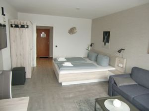 24018850-Ferienwohnung-2-Goslar-300x225-2