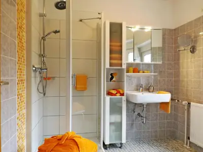 Bad/Dusche. Das moderne und geräumig Bad Bergblick I