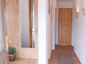 23998490-Ferienwohnung-2-Grabenstätt-300x225-1