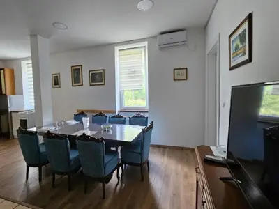 DiningRoom