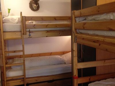 "Kinder" Schlafzimmer mit 2 Kajutbetten und Kleiderschrank