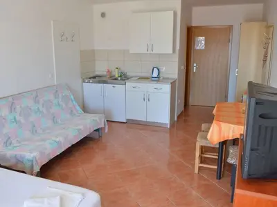 Ferienwohnung für 3 Personen in Gradac 9/10