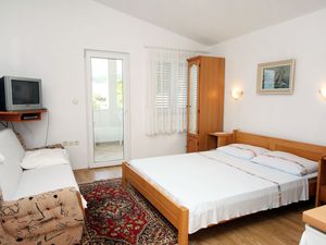 Ferienwohnung für 3 Personen (21 m²) in Gradac (Split-Dalmatien)